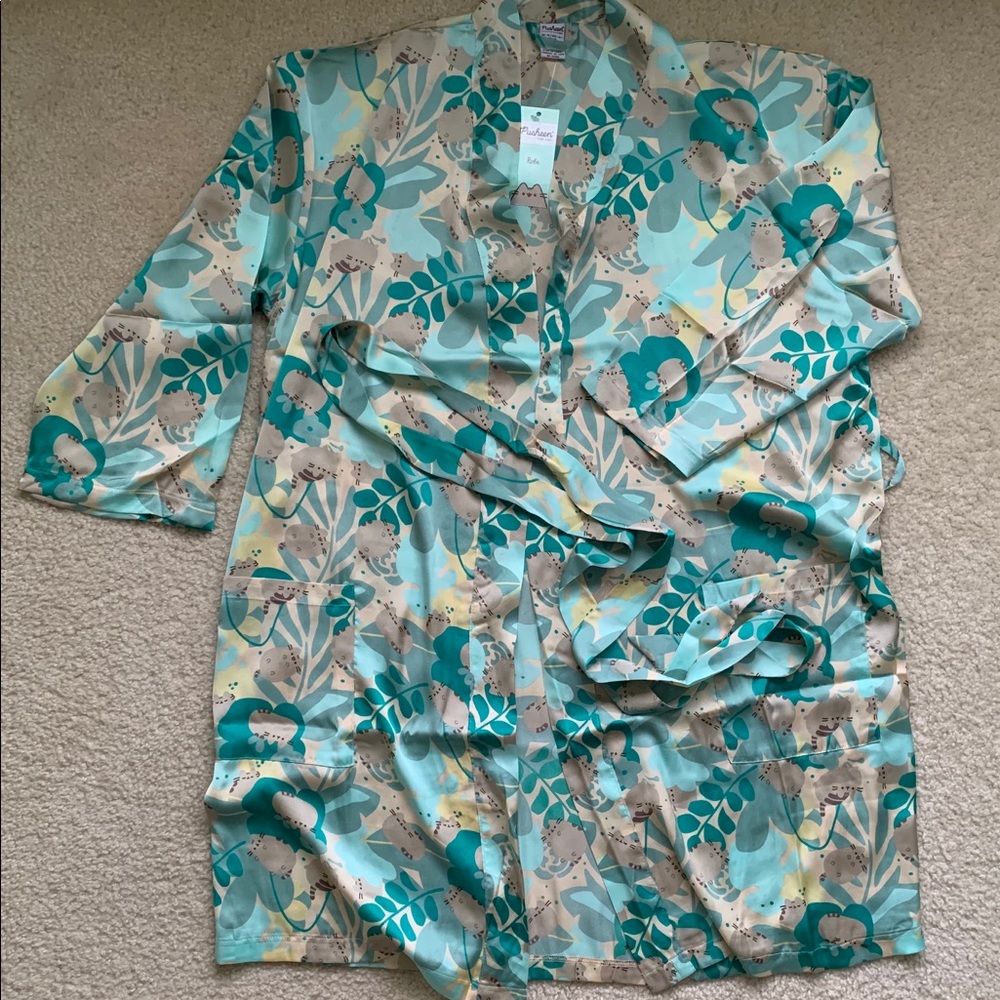 Pusheen Satin Robe